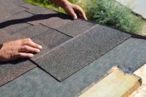 A Look at the Pros and Cons of Asphalt Shingles